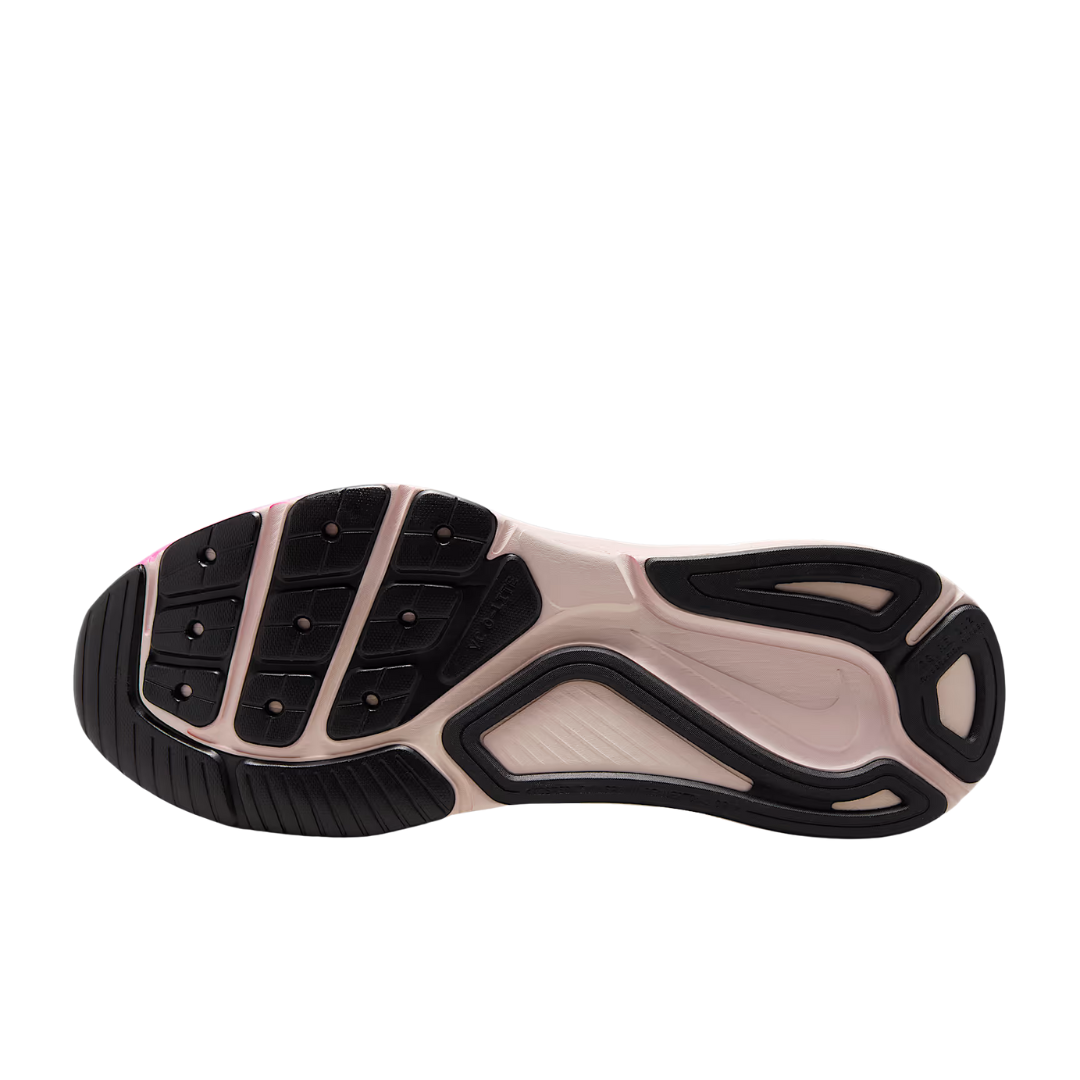NIKE - Structure 26 - Men's