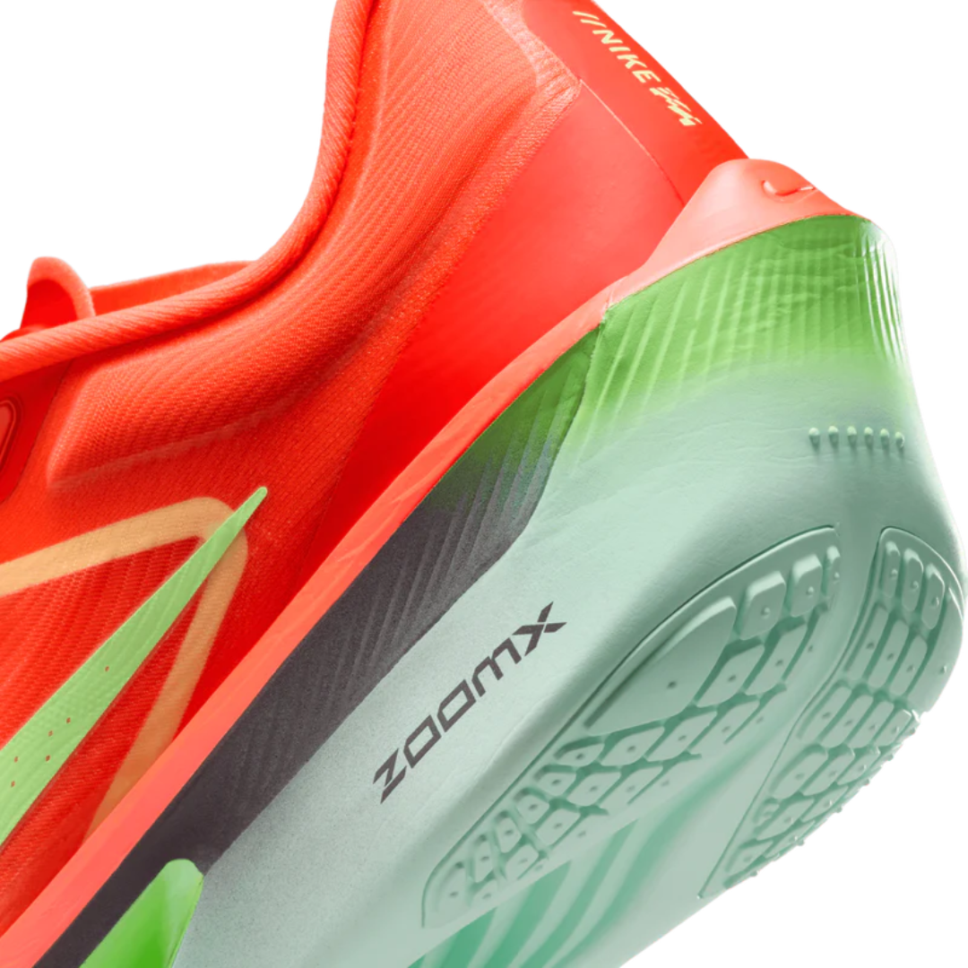NIKE - Women's Zoom Fly 6
